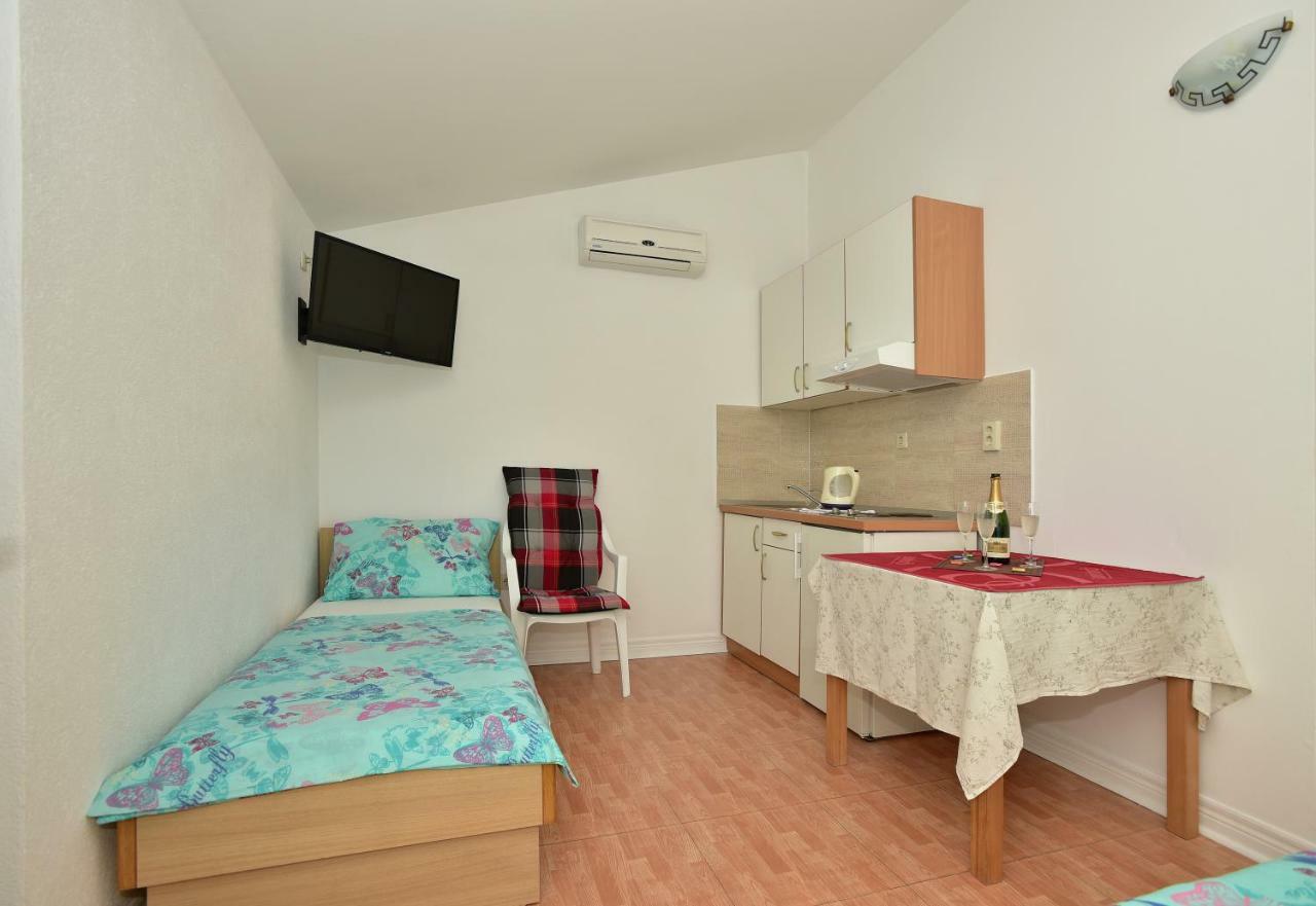 Studio Apartments Antonio Makarska Exterior photo