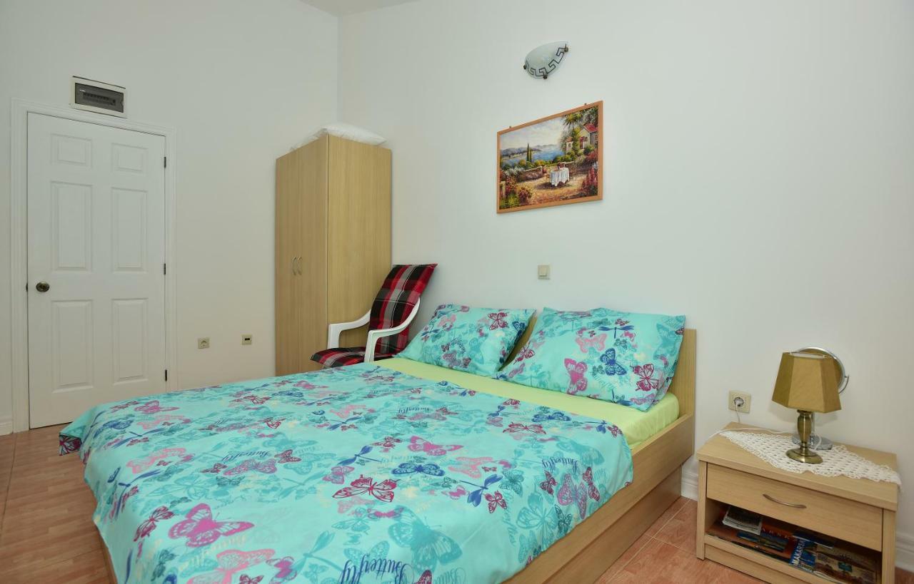 Studio Apartments Antonio Makarska Exterior photo