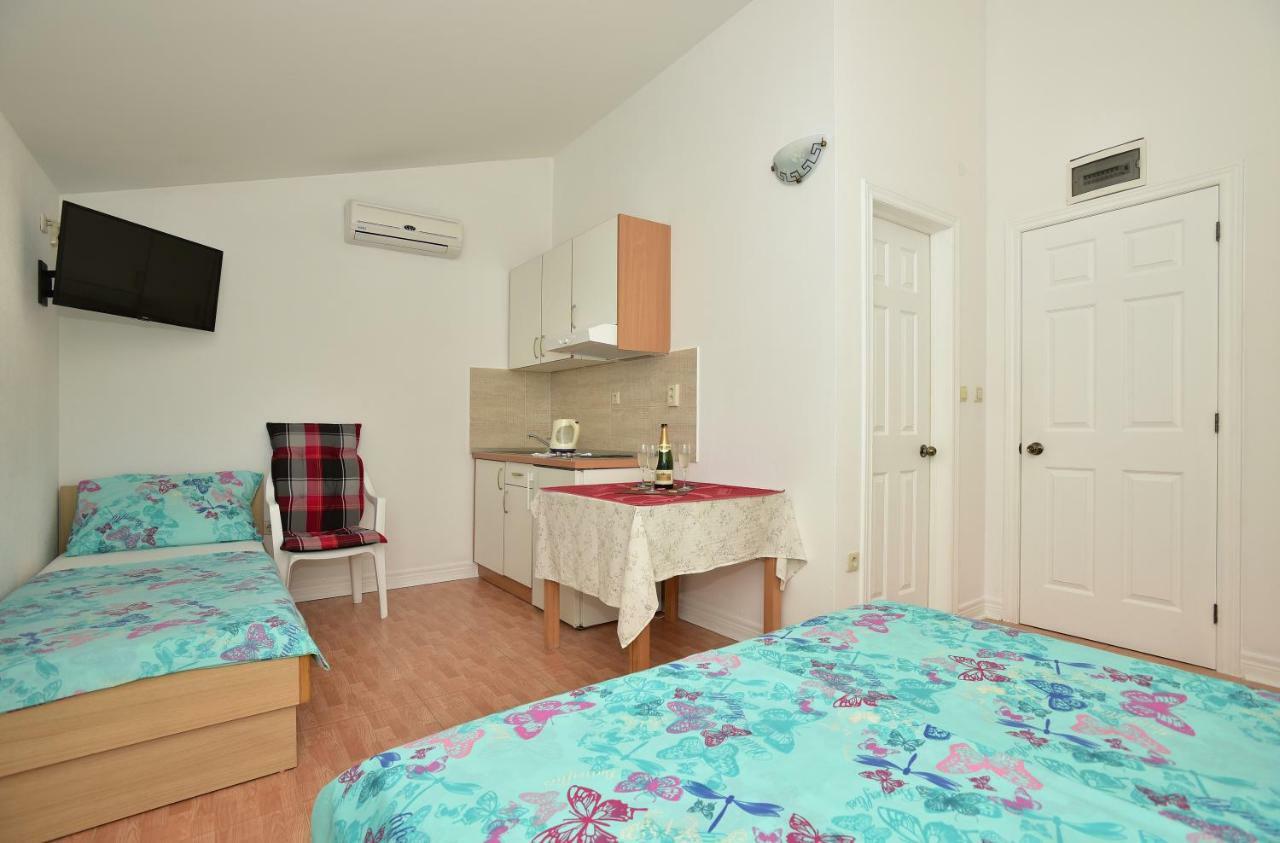 Studio Apartments Antonio Makarska Exterior photo