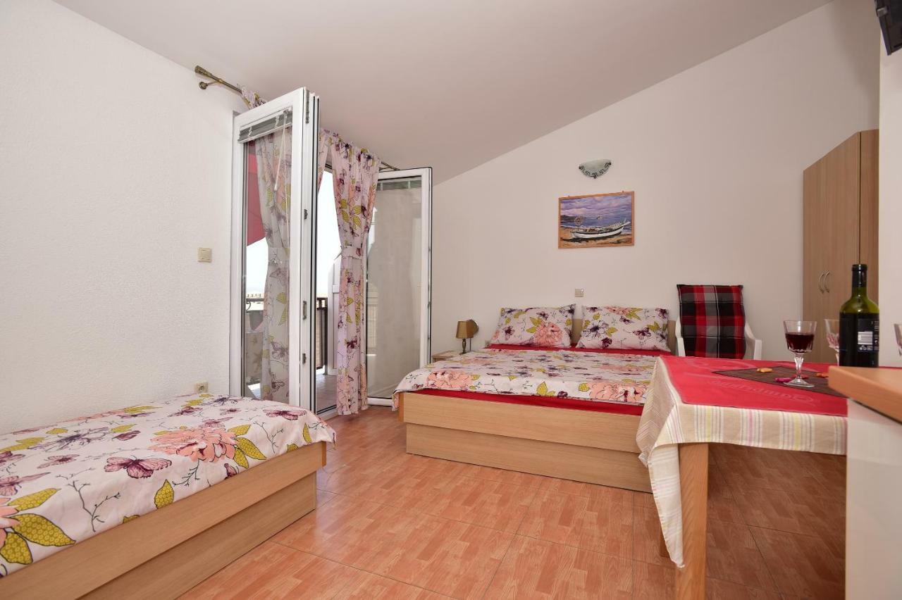 Studio Apartments Antonio Makarska Exterior photo