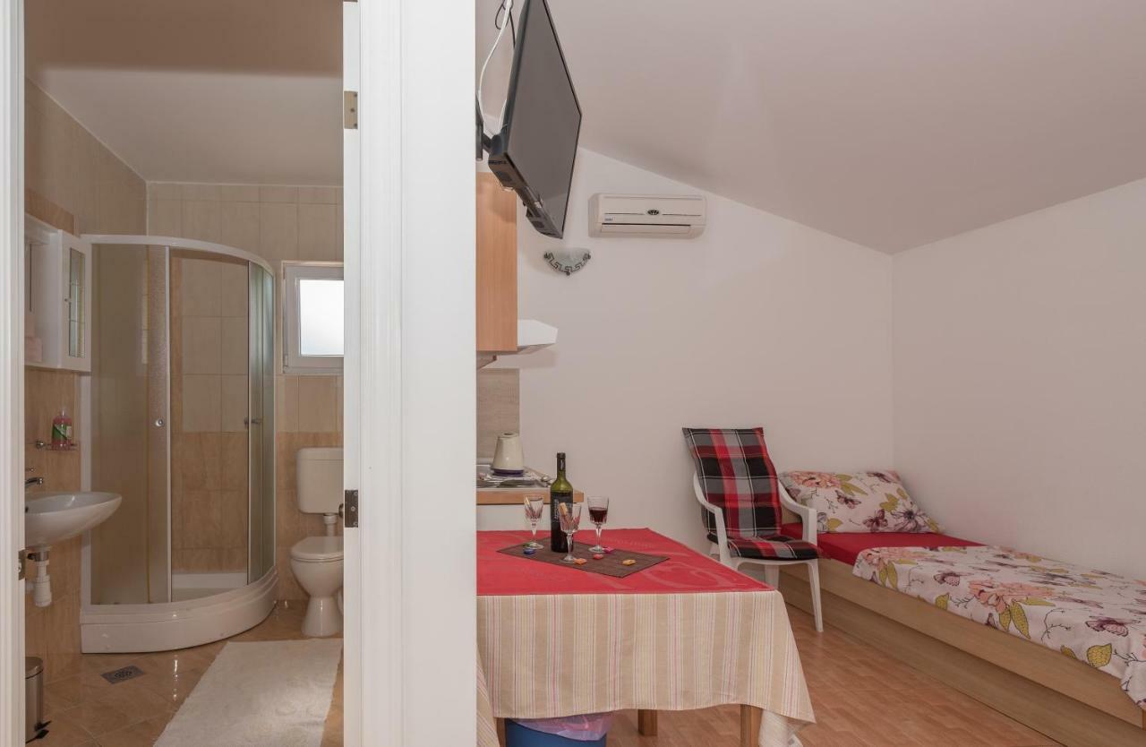 Studio Apartments Antonio Makarska Exterior photo