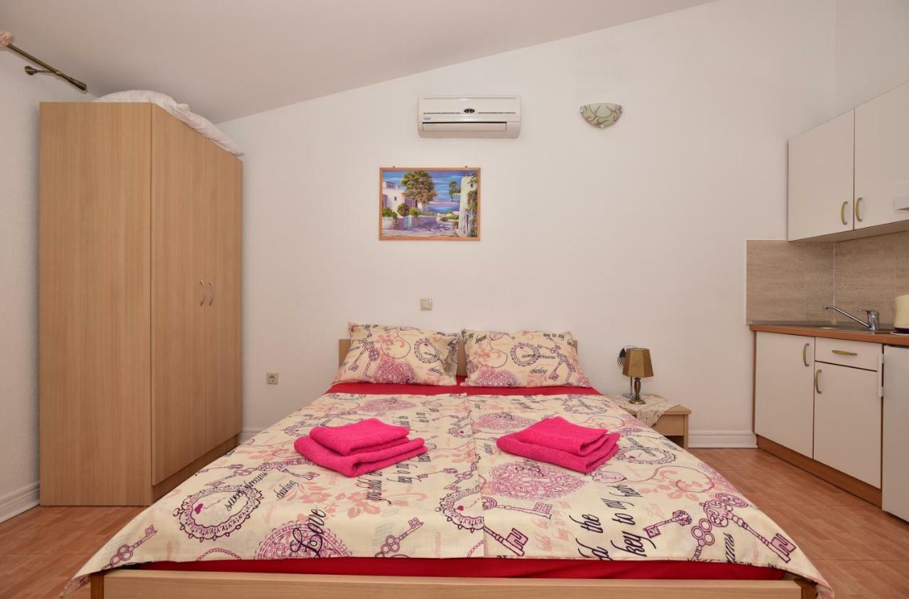Studio Apartments Antonio Makarska Exterior photo