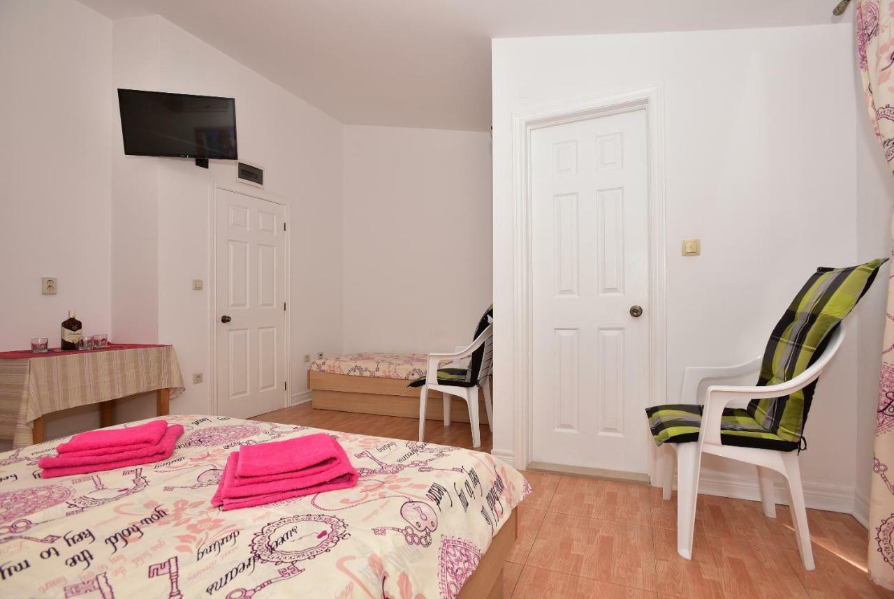 Studio Apartments Antonio Makarska Exterior photo