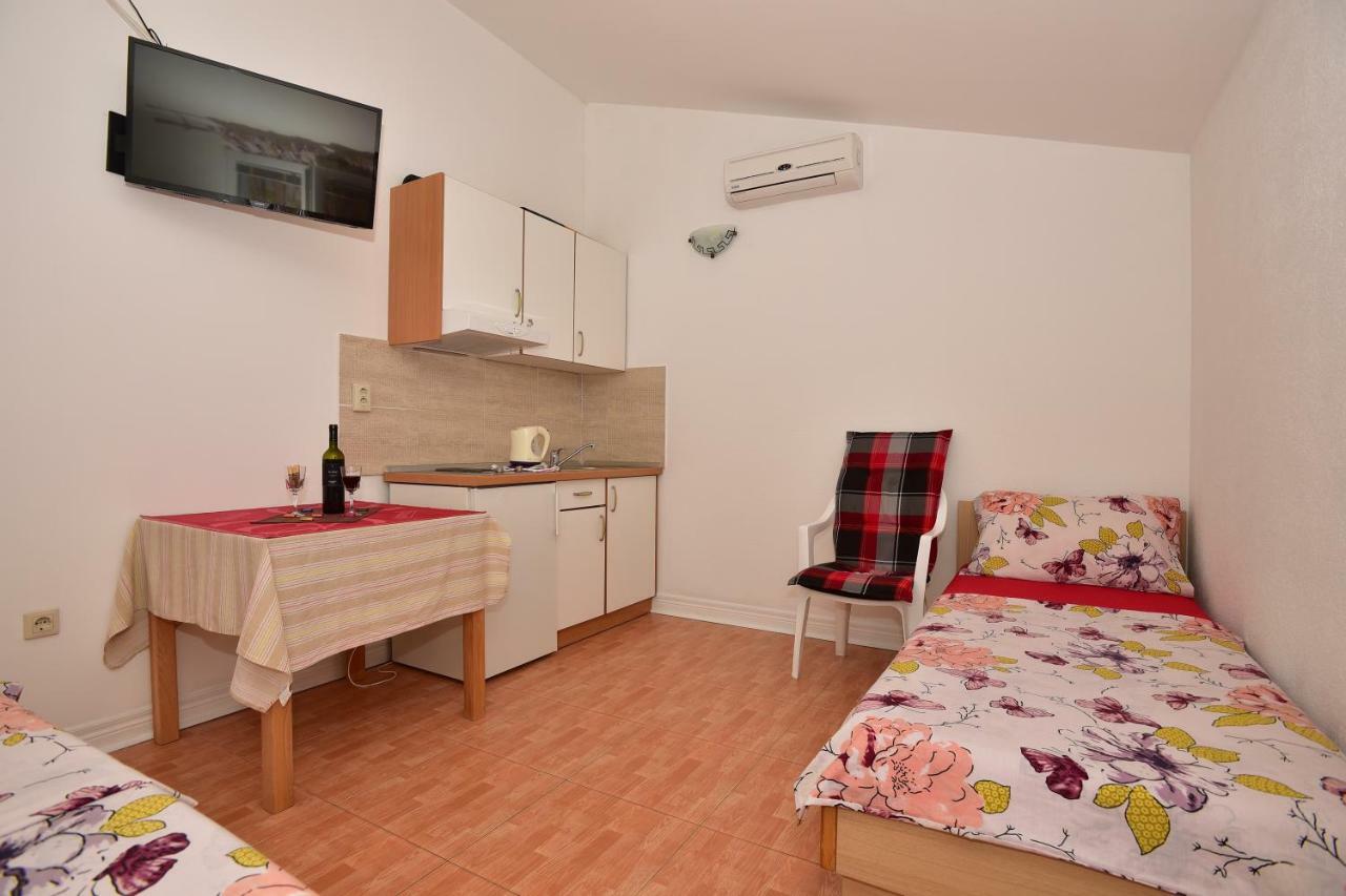 Studio Apartments Antonio Makarska Exterior photo