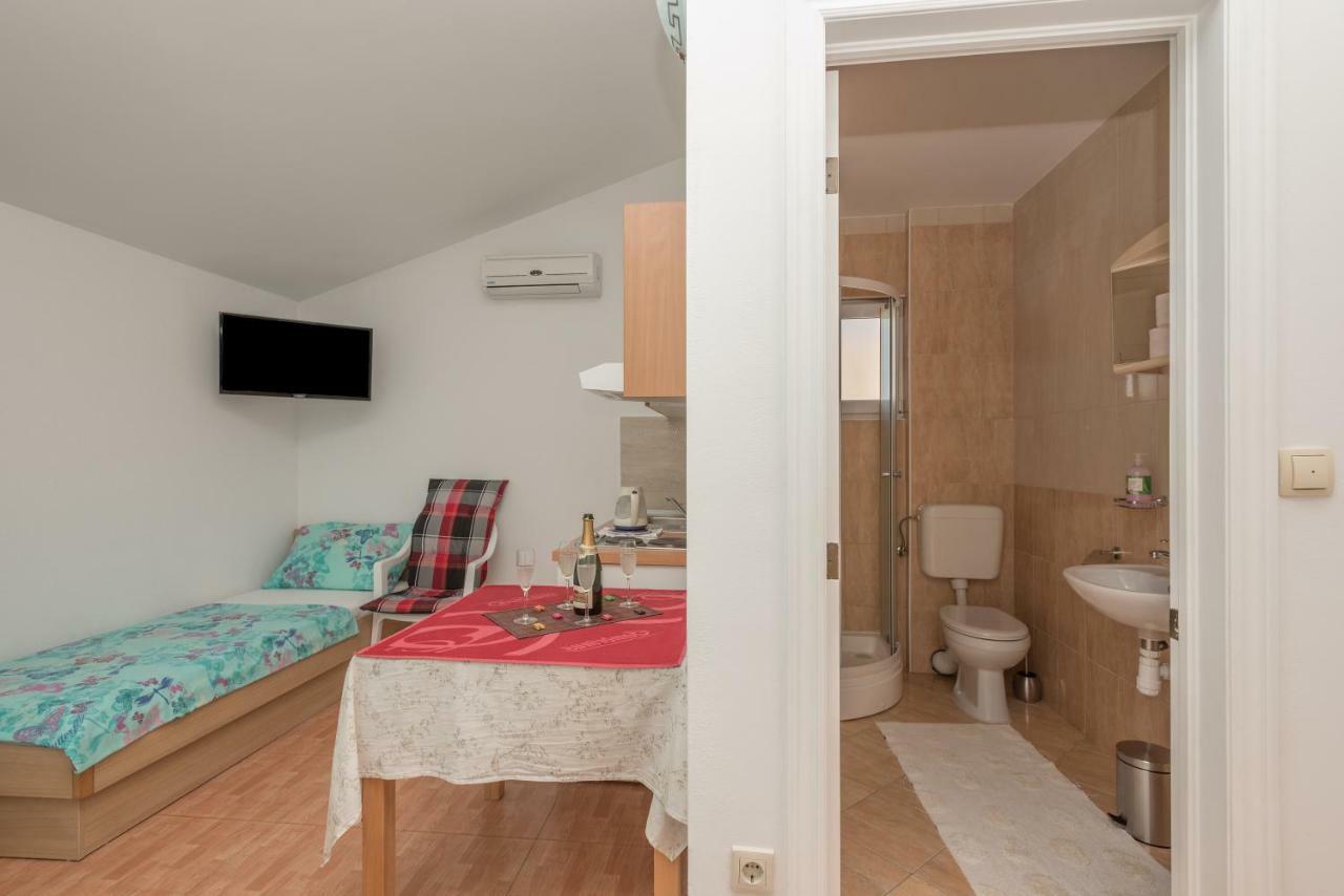 Studio Apartments Antonio Makarska Exterior photo