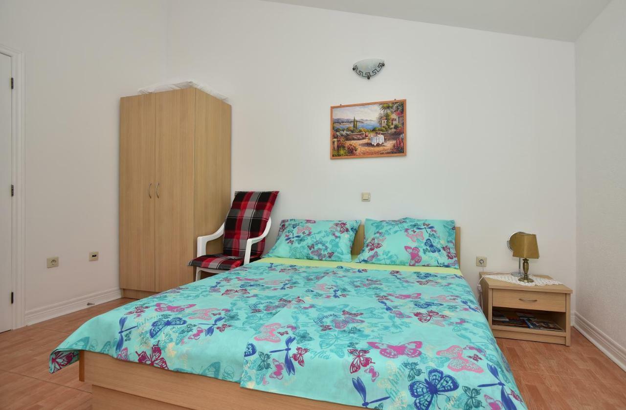 Studio Apartments Antonio Makarska Exterior photo