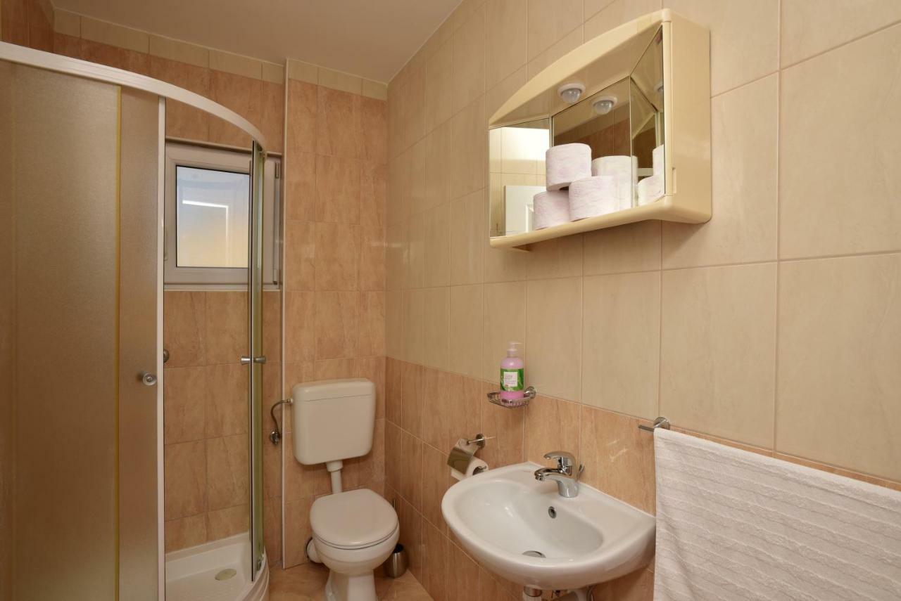 Studio Apartments Antonio Makarska Exterior photo