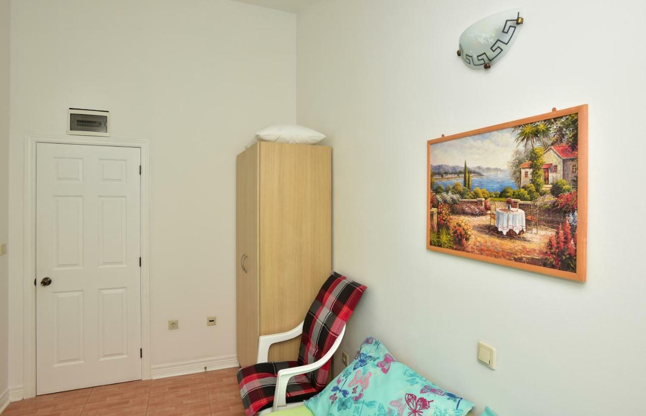 Studio Apartments Antonio Makarska Exterior photo