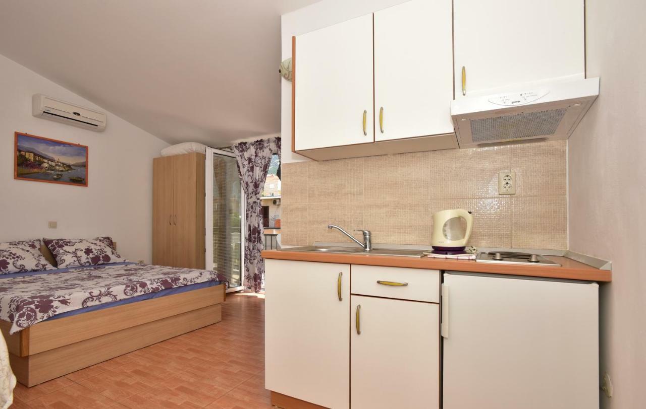 Studio Apartments Antonio Makarska Exterior photo